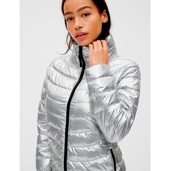 Gap Silver Metallic Puffer Jacket - Picture 6 of 8